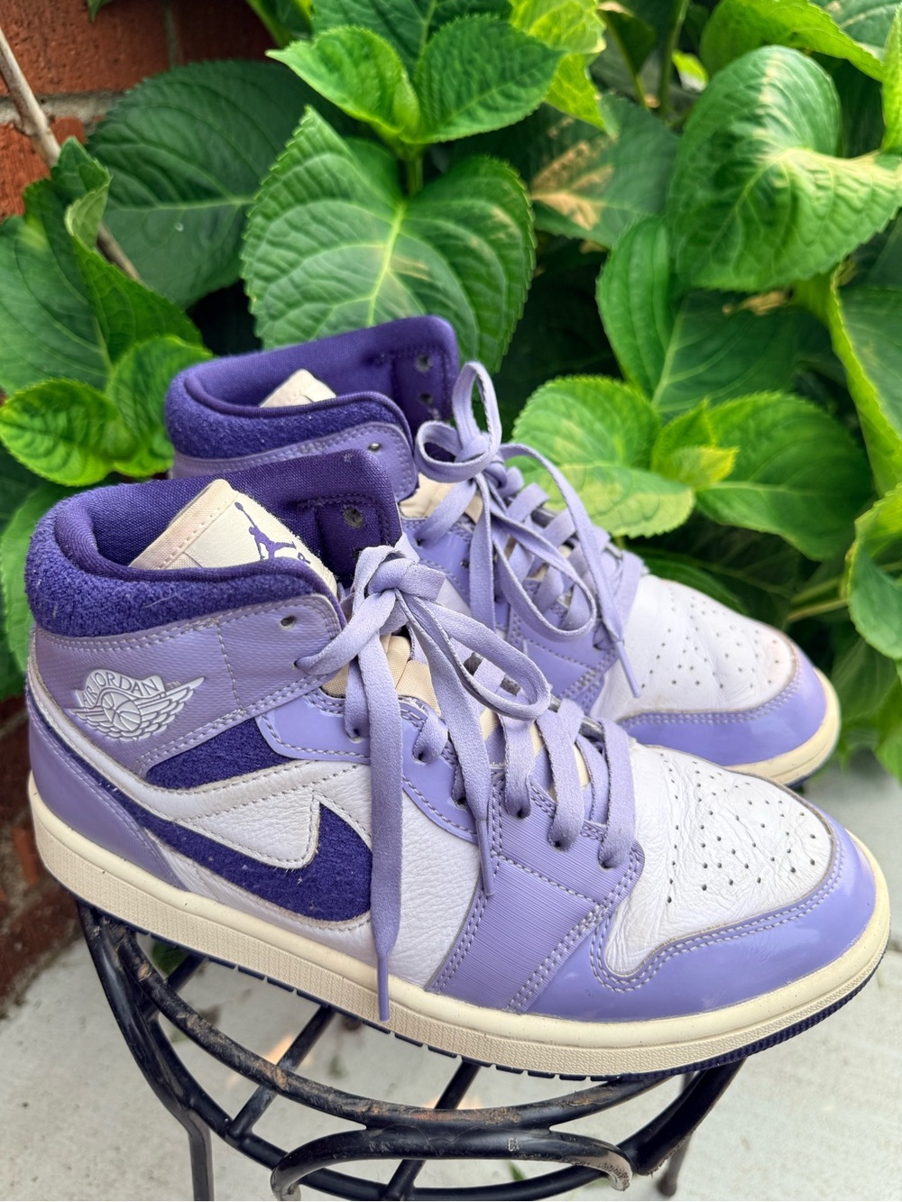 Air Jordan 1 Mid SE Nike Leather Women's High-Top Sneaker Purple/Lavender Size 9 - Picture 3 of 8